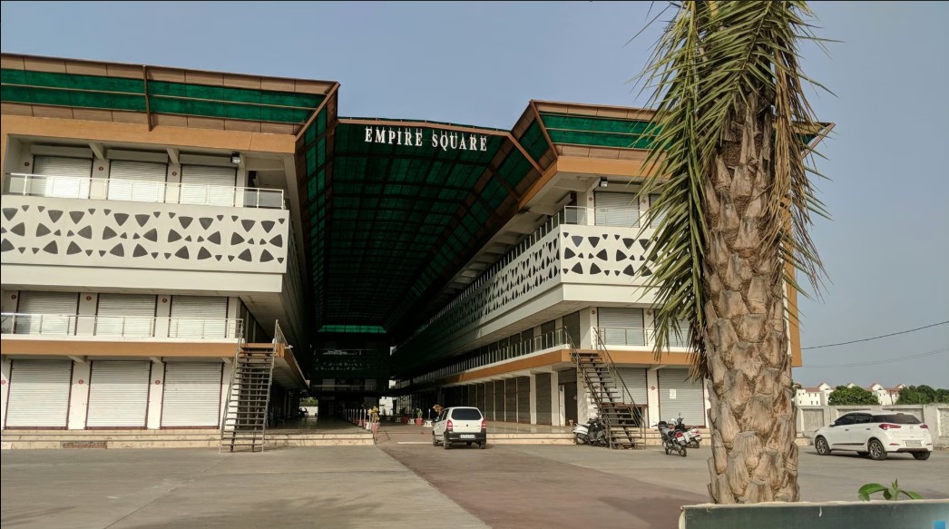 Empire Square - Bardoli